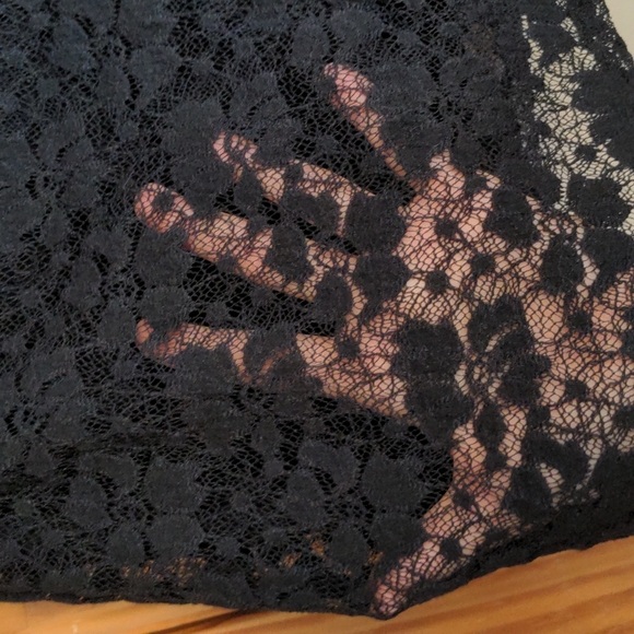 Forever 21 lace mini skirt - Picture 4 of 5